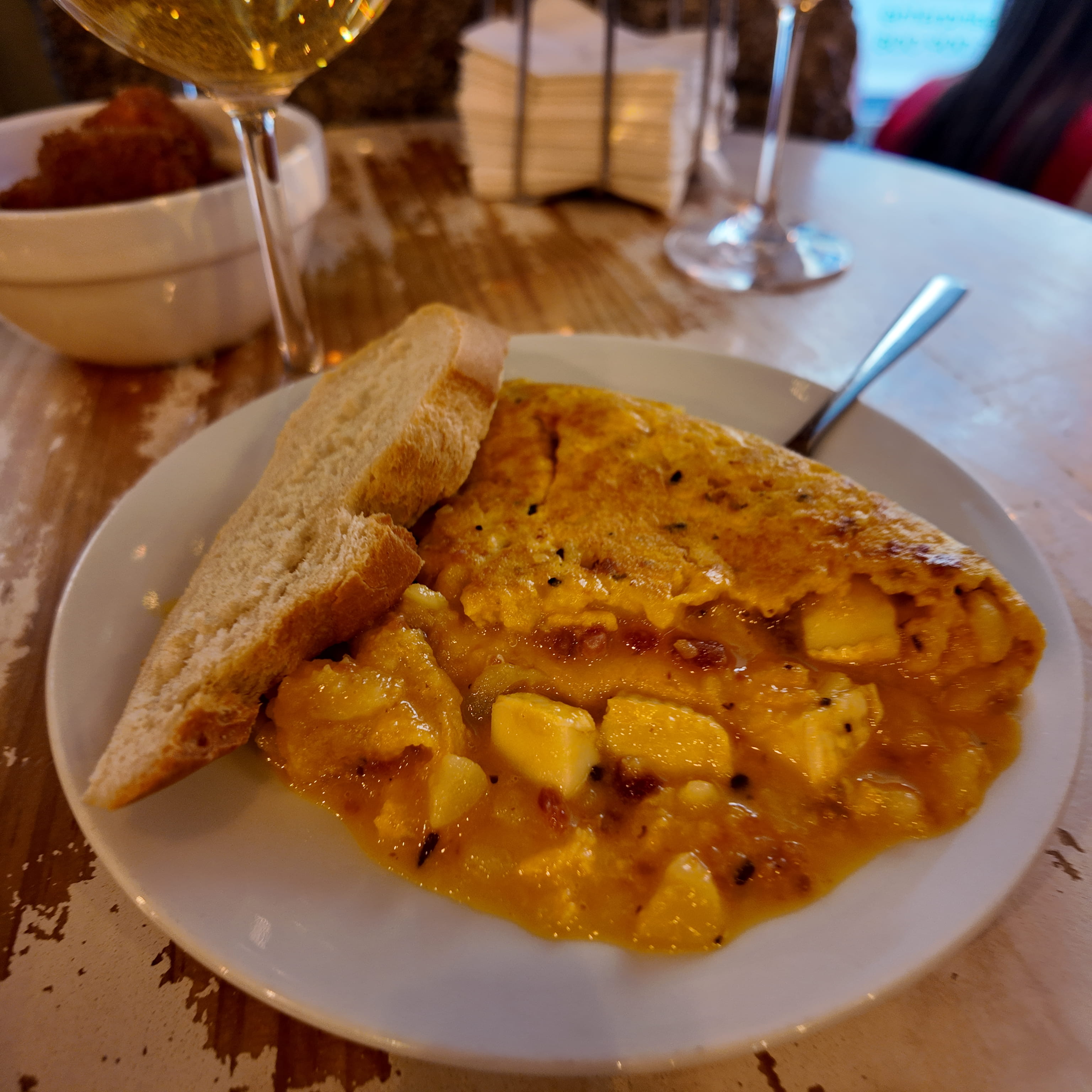 tortilla poco hecha con patata